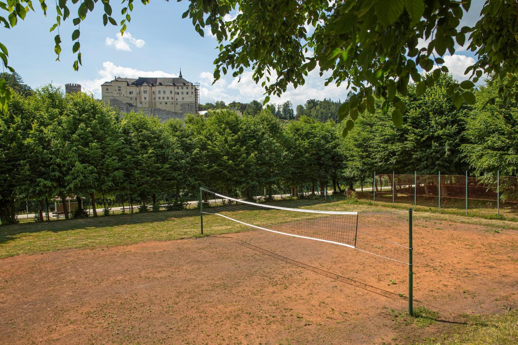 Pension V Parku Cesky Sternberk Exterior photo
