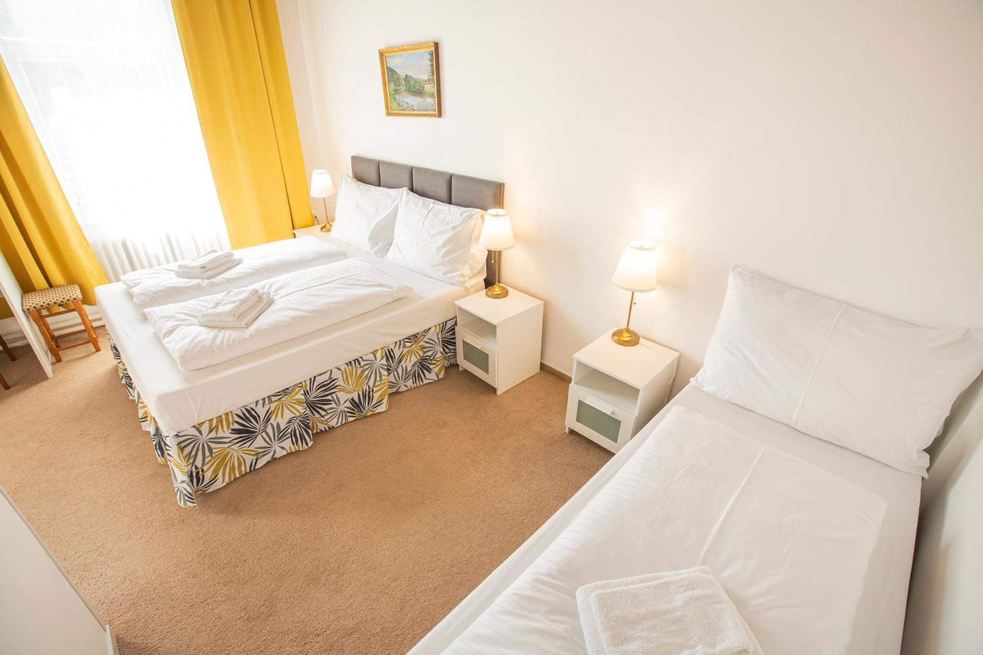 Pension V Parku Cesky Sternberk Room photo